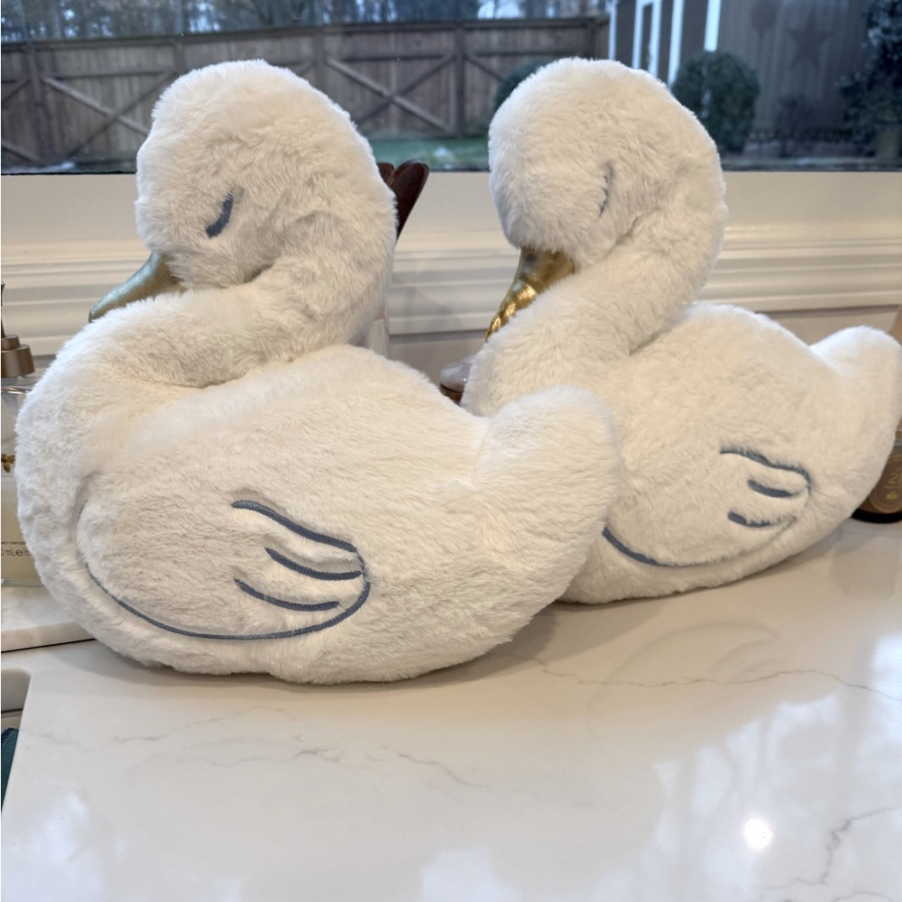 White Plush Swan Pillow Set